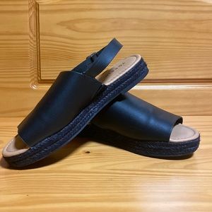 Torrid Sandals. Black. Size 9w